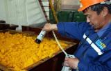 Казахстан сокращает добычу урана на 10%