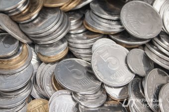 У квітні в Україні знову зросли ціни: лідером подорожчання виявилися одяг та взуття