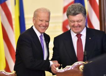 Байден високо оцінив дії Порошенко з приватизації ПриватБанку