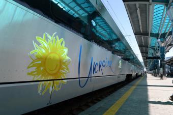 У липні Укрзалізниця збільшила доходні надходження від перевезень на 4,1 %