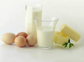 Собівартість і курс долара: від чого залежать ціни на українське молоко і яйця