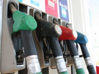 Зростання цін на бензини зумовило подорожання нафтопродуктів на кордоні - Геннадій Рябцев
