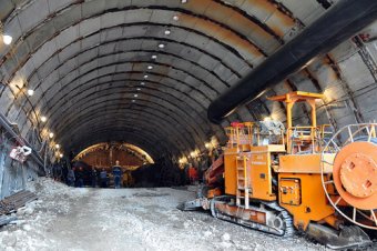 В «Укрзализныце» хотят завершить строительство Бескидского тоннеля осенью