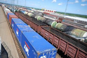 Міністри розкритикували «Укрзалізницю» за триваючі зриви вантажоперевезень