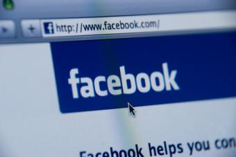 Україна попросила Facebook допомогти боротися з фейками