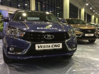 Казахстанские автомобили представили на бизнес-форуме в Ташкенте