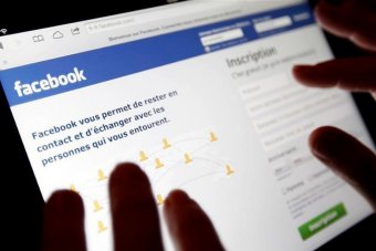 Масштабний збій у Facebook «відрізав» від соцмережі Україну та Німеччину