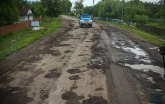 Українські дороги визнали одними з найгірших у світі