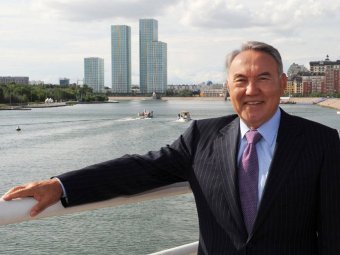 Город, аэропорт и школы - что еще в Казахстане носит имя Назарбаева