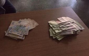 Чиновника в Києві затримали на хабарі в 50 тисяч гривень