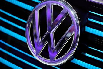 Volkswagen выплатит дилерам $1,21 млрд за вредные выбросы