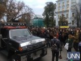 Мовчання вбиває: більше ста активістів вийшли на мітинг на Банкову