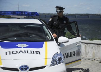 Поліції хочуть дозволити масово зупиняти автомобілі – начебто для пошуку п’яних водіїв