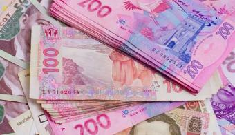НБУ на 18 квітня послабив курс гривні до долара до 26,81