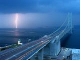 Россия с трудом находит деньги на Керченский мост - Медведев