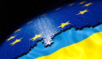 ЕС отменит визы для Украины и Грузии в середине 2016 г.