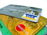 Украинцы все чаще рассчитываются с помощью платежных карт