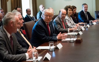 Скандал в Белом доме: Трамп принял неожиданное кадровое решение