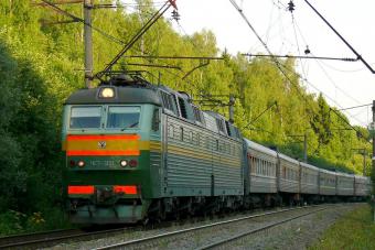 На травневі свята Укрзалізниця призначила 11 додаткових поїздів