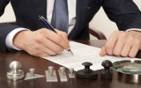 Кабмін скасував печатки при видачі автодокументів