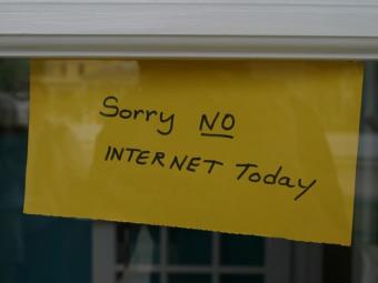 Режим НС: чи пропаде в Україні інтернет під час відключень світла - експерти