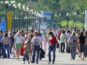 Кількість українців за півроку зменшилась на 122 тисячі осіб