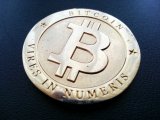 Курс біткоїна опустився нижче 6,5 тисяч доларів