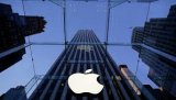 В США грабители за 20 секунд вынесли из магазина Apple товара на $27 тысяч (видео)
