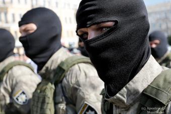 У Києві добровольці побилися зі спецназівцями