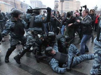 В Украине утвердили правила разгона толпы