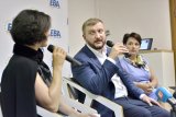 &laquo;Бонусы&raquo; госисполнителям оплачивают должники &ndash; министр