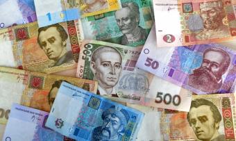 НБУ на 14 квітня зміцнив курс гривні до долара до 26,66