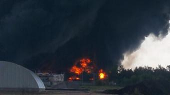Через пожежу на нафтобазі у Києві обмежать в&#039;їзд вантажного транспорту, - СЕС