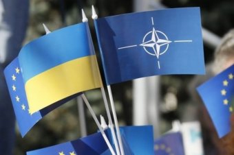 Членство в НАТО - єдиний спосіб гарантувати безпеку України, - Порошенко