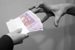 Сотрудника Нацуниверситета ГНС поймали в момент передачи взятки