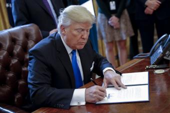 Трамп подписал новый запрет на въезд для граждан шести стран