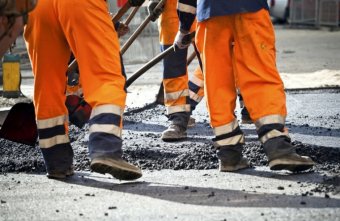 Гройсман: Підрядники—«халтурники» ремонтуватимуть дороги власним коштом