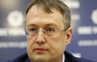 Геращенко: Поліцейські повинні навчитися «підрізати» автомобілі порушників