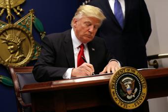 СМИ узнали подробности новой версии указа Трампа по миграции