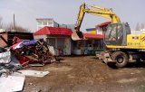 В Киеве снесли ресторан с посетителями