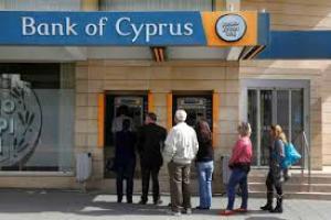 Кіпр знову послабив обмеження щодо банківських транзакцій