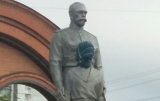 Житель Новосибірська намагався &laquo;зарубати&raquo; пам&rsquo;ятник Миколі II