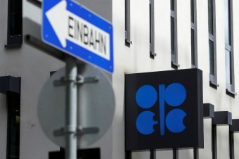 OPEC Invites Russia to Join Cartel As Associated Member