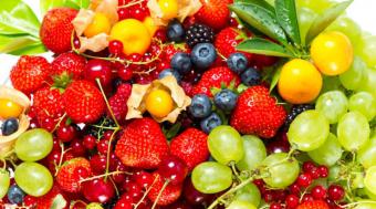 Ціни на фрукти і ягоди в Україні злітають до європейського рівня