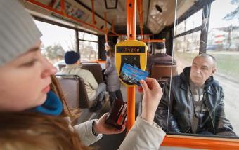 Талони кануть в лету: Рада дозволила електронні квитки в громадському транспорті