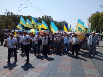 Майже половина українців підтримує автокефалію УПЦ - опитування