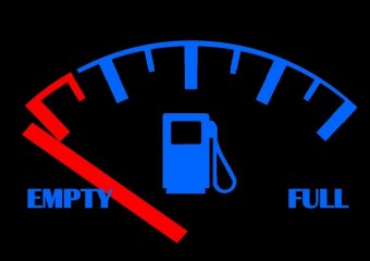 Цены на бензин снижаются вторую неделю подряд