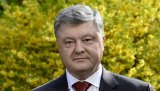 Порошенко поздравил украинцев с Троицей и призвал верить в победу добра
