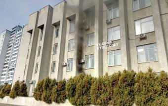 В Киеве при пожаре в РГА эвакуировали сотню чиновников