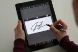 Кабмин намерен разработать законопроекты по внедрению технологии электронной подписи с помощью SIM-карты
